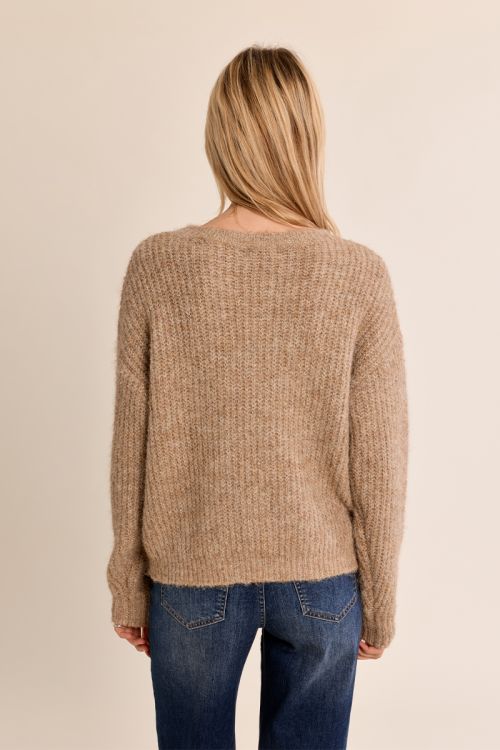 Knitted sweater, with sequins