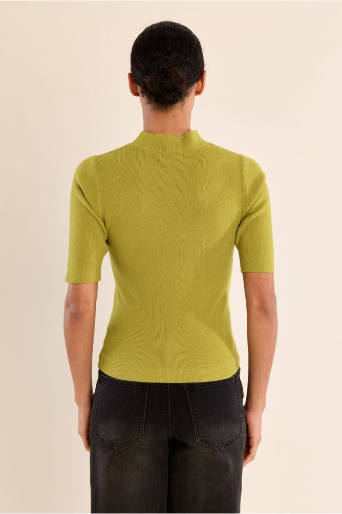 Pull col roulé, manches trois quart