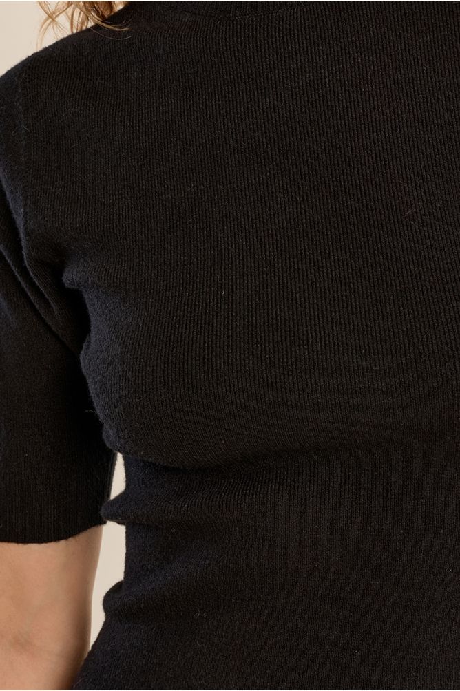 Pull col roulé, manches trois quart