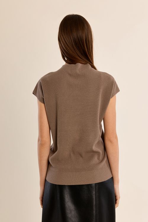 Jersey de manga corta cuello cerrado