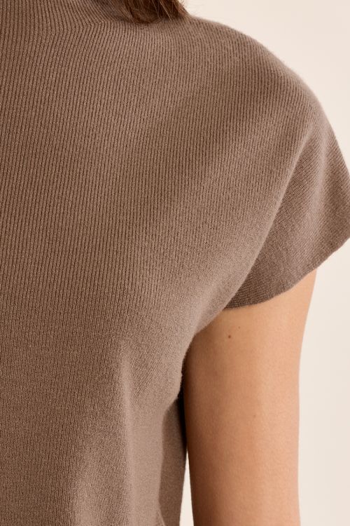 Jersey de manga corta cuello cerrado