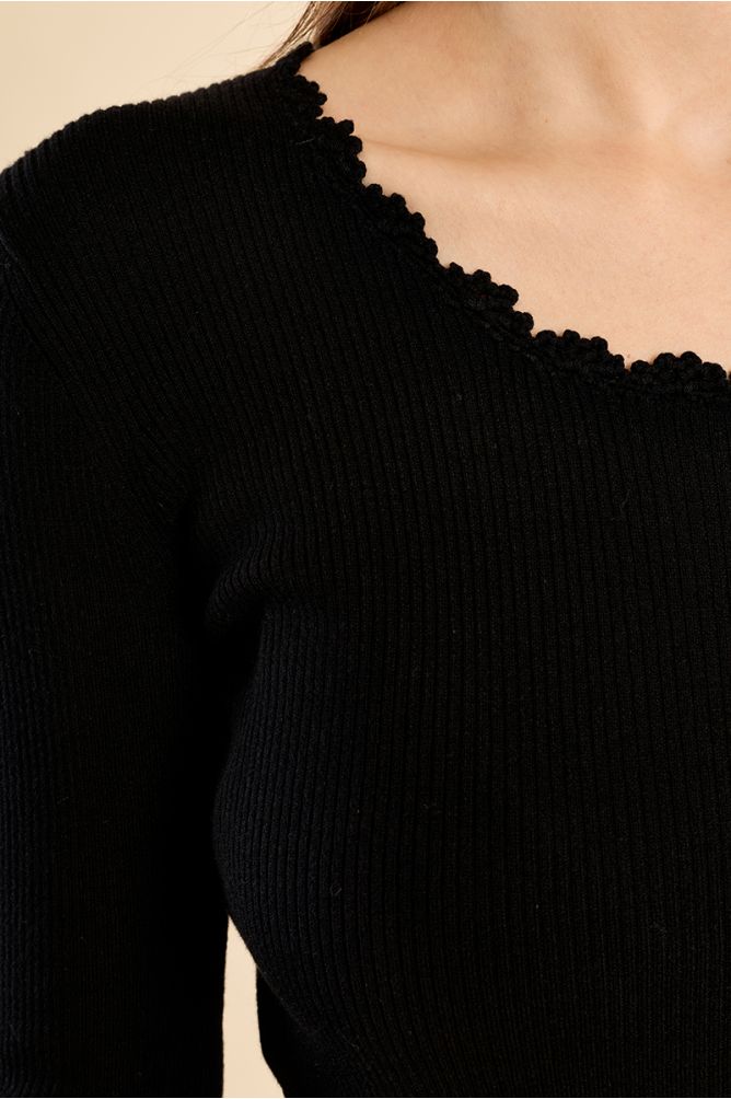 Ribbed knit sweater, lace collar