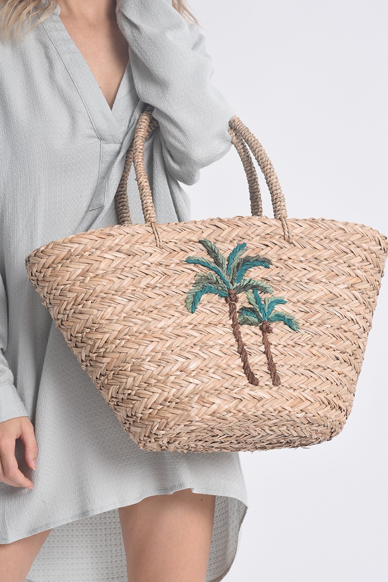 Raffia basket, with embroidered design