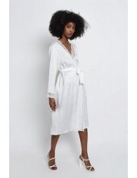 Long lave trim jacket
