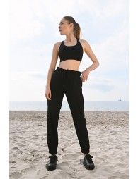 Pantalón tobillero, deportivo, con lazada