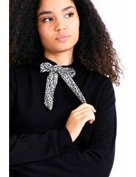 Print scarf on jumper