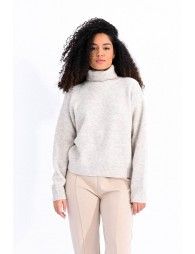 Casual knitted sweater