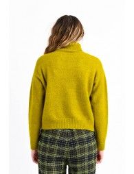 Casual knitted sweater
