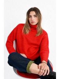 Casual knitted sweater
