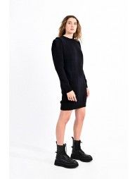Sweater dress with oversized shoulders
