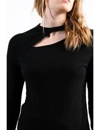 Cutout top