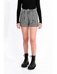 Shorts with houndstooth design
