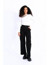 Wide cargo pants