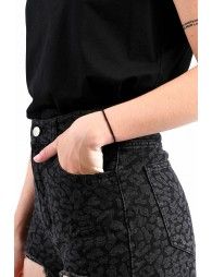 Cutoff denim shorts