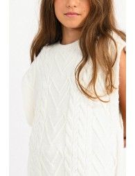 Sleeveless cable sweater