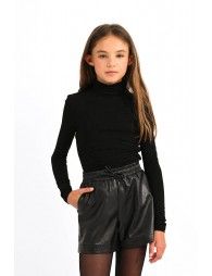Fine iridescent undershirt