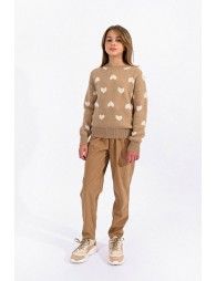 Casual jumper with heart pattern