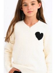 V-neck sweater, heart pattern