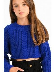 Cropped sweater with cable knit