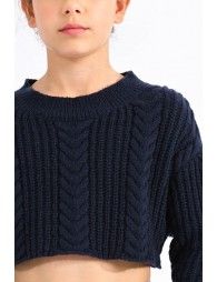 Cropped sweater with cable knit