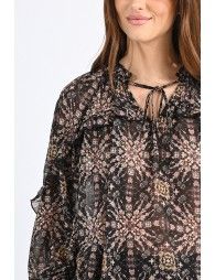Graphic blouse, shirred collar