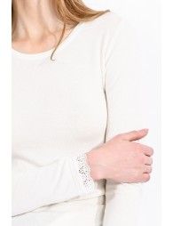 Jumper with lace cuffs