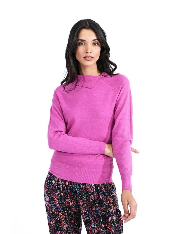 Raglan jumper with open collar