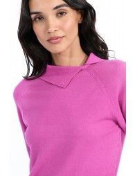 Raglan jumper with open collar