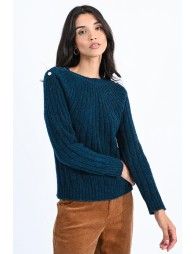 Raglan sweater with shoulder buttons