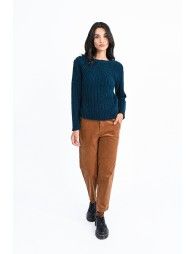 Raglan sweater with shoulder buttons