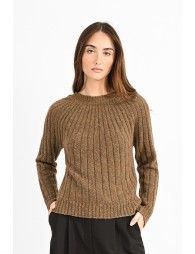 Raglan sweater with shoulder buttons
