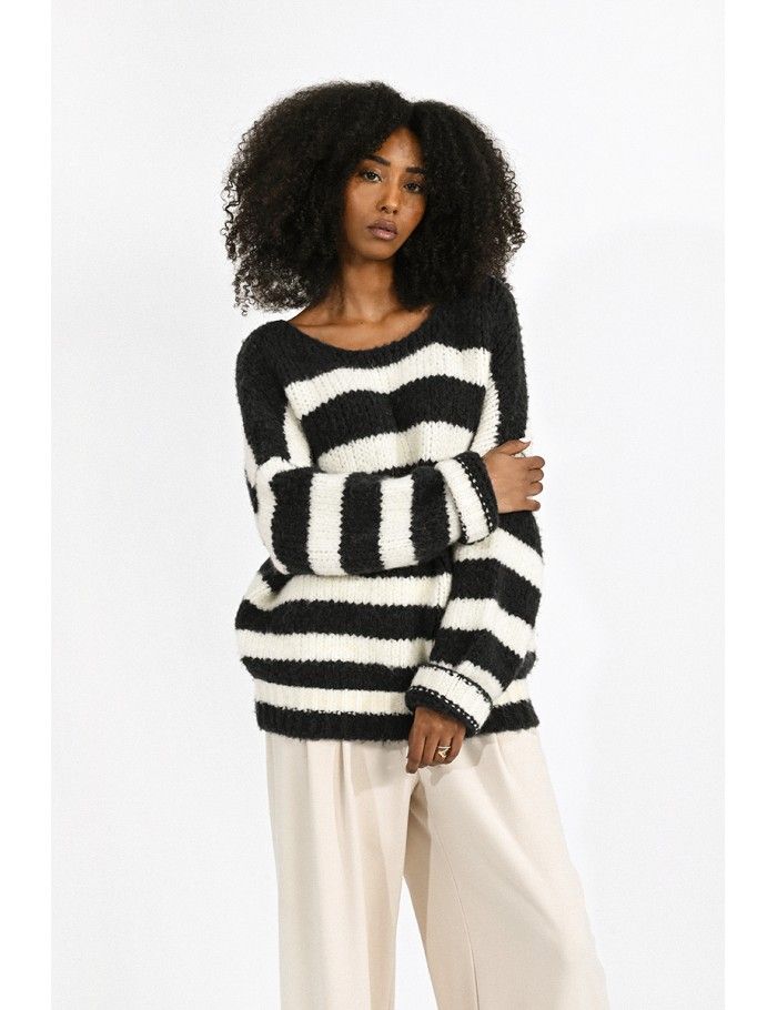 Stripped jumper