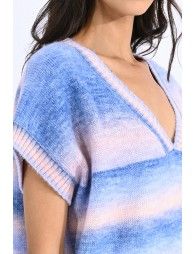 Sleeveless V-neck sweater