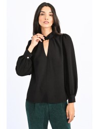 Top with puffed sleeves