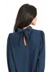 Top with puffed sleeves