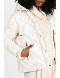 Diamond stitched down jacket