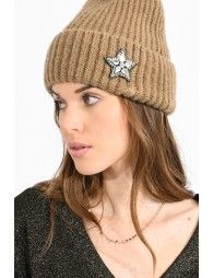 Star knit beanie