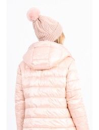 Pompon beanie and twists
