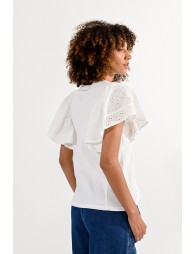 Tee with English lace sleeves