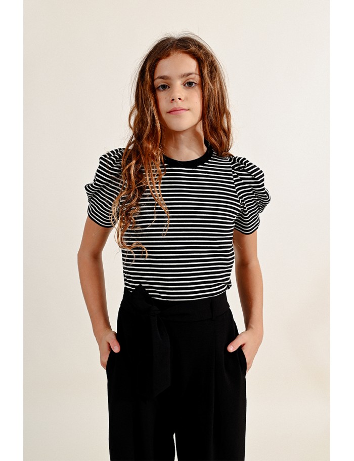 Camiseta de niña de manga corta abullonada, con estampado rayas 