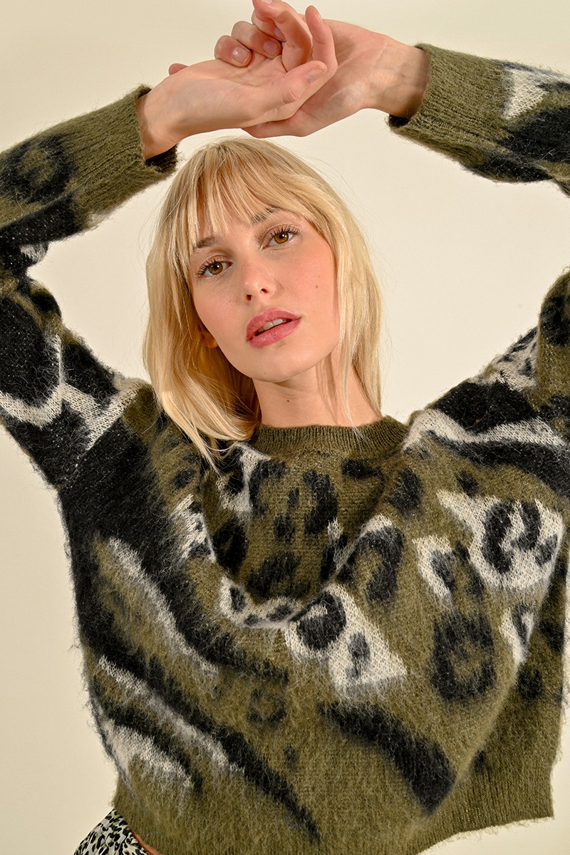 Pull court au motif animalier