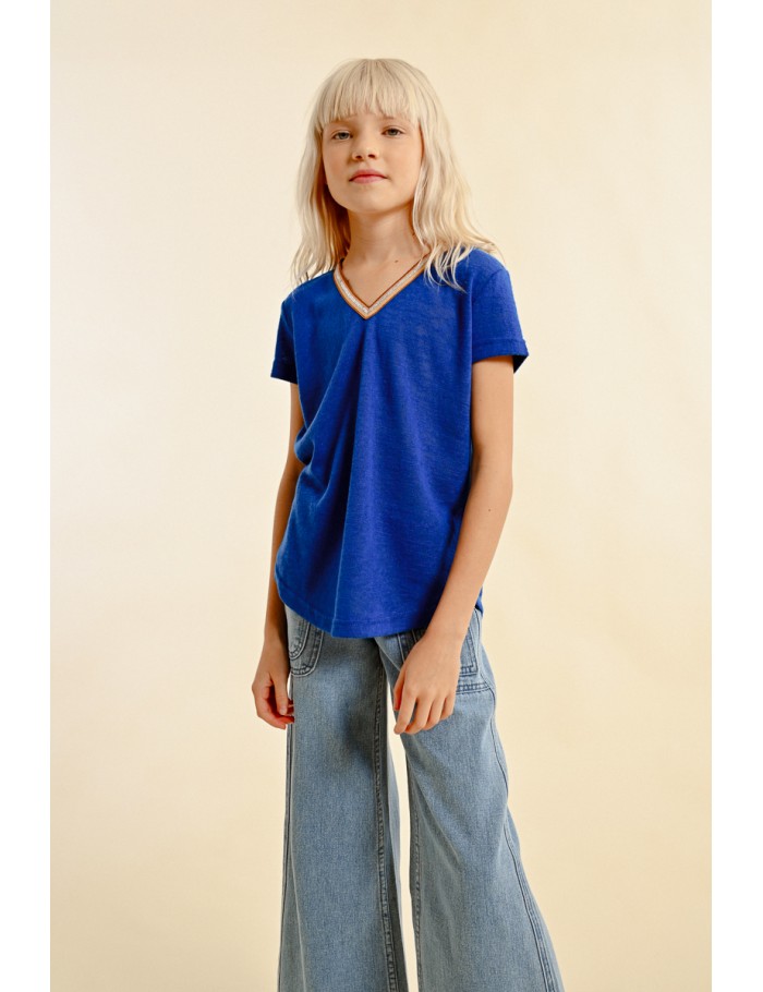 T-shirt, iridescent neckline