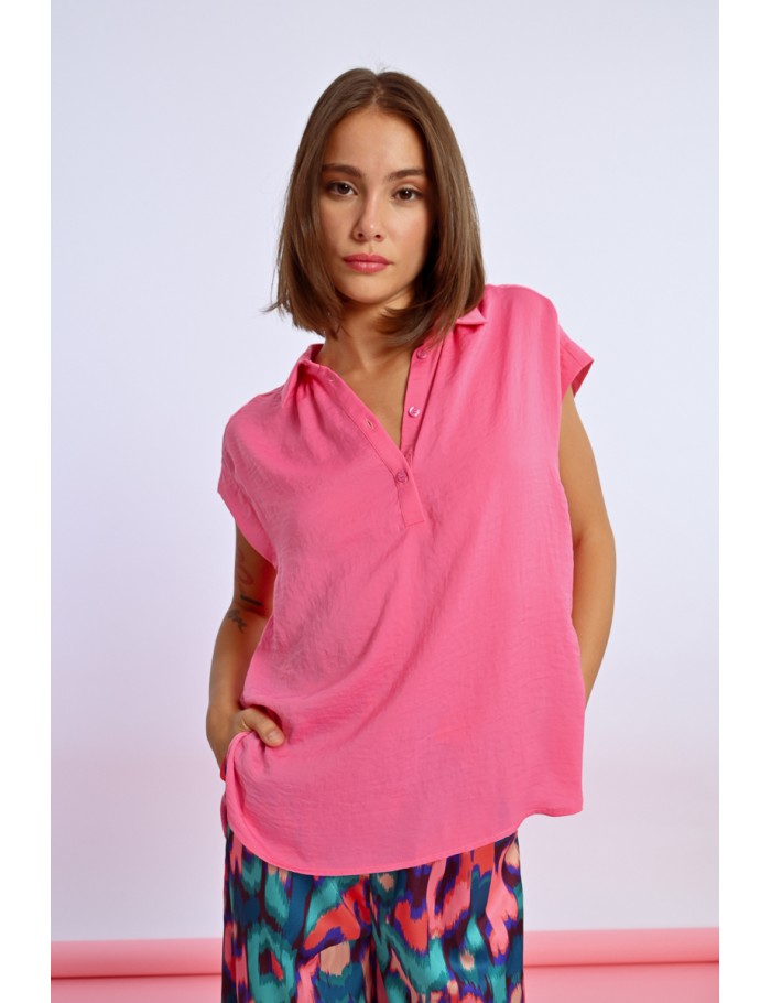 Sleeveless blouse top