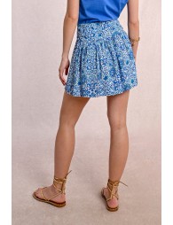 Falda corta con estampado y pliegues