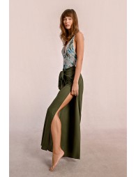 Flowing pants, tie belt