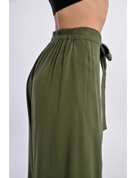 Flowing pants, tie belt