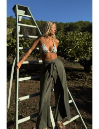 Flowing pants, tie belt
