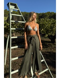 Flowing pants, tie belt
