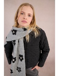 Scarf with flowers and sequins