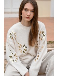 Pull en maille et fleurs sequins